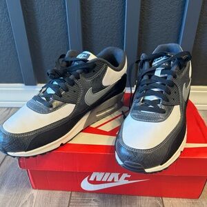 listing-status-banner